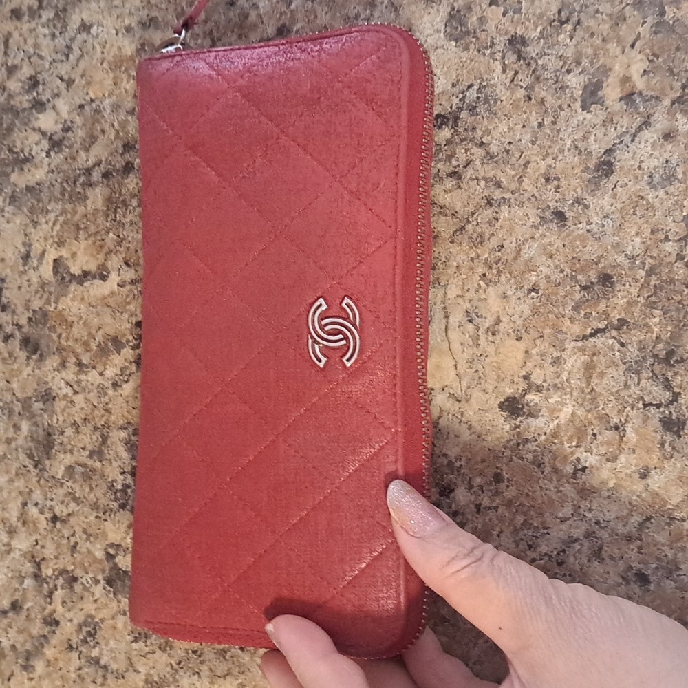 Authentic Chanel Red Quilted Zippy Wallet - Picture 11 of 11